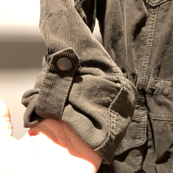 Ashley By 26 International Utility Collection - Picture 7 of 10